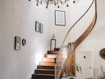 385343 - Escalier menant aux chambres Clévacances France