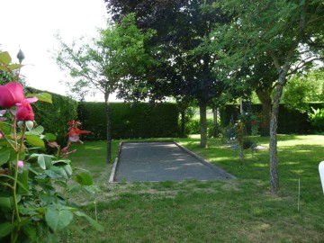 Gîte La Petite Carte - Boulodrome dans parc_3 Marie-Madeleine Leroy