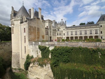 Mme de COLBERT Karine