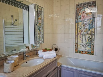 Chambre d'Hôtes La Villa des Roses- Luçon-Salle de bain "Art Nouveau" ©LaVilladesRoses