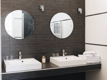 385303 - Salle de douche Clévacances France