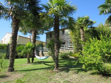 exterieur-gite-du-coing-tillieres ©Gite-du-coing