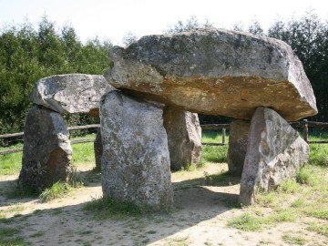 PCU53-dolmen-des-erves-2 ©R.GAILLARD