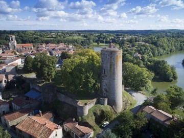 tour-mélusine-vouvant-85120-pcu- (2) Mehdi Media / OT Pays de Fontenay-Vendée