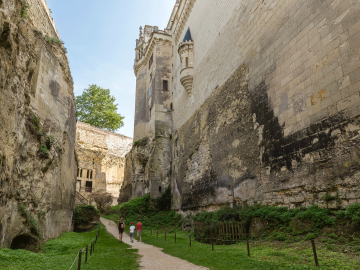 Château de Brézé - au fond des douves sèches